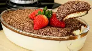 Pavê de chocolate e morango